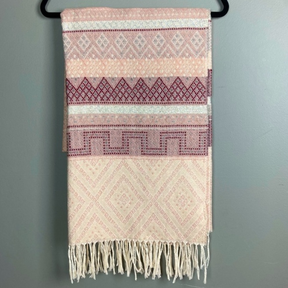 Theodora & Callum Blanket Scarf fair isle pattern‎ pink fringe NEW